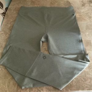NEW SATVA Gray Running Leggings Size Large